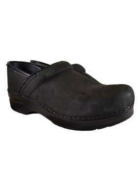 Dansko Black Clogs Women's Size 38 / US 8